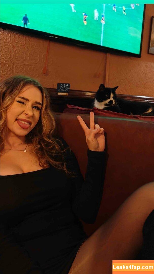 Elina / elinatwitch leaked photo photo #0088