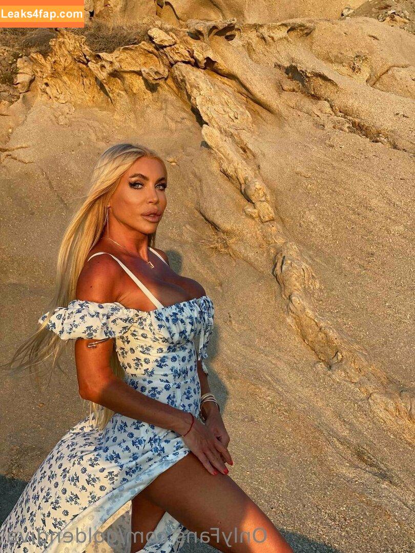 elizabeth_queen / hm.queenelizabeth leaked photo photo #0003