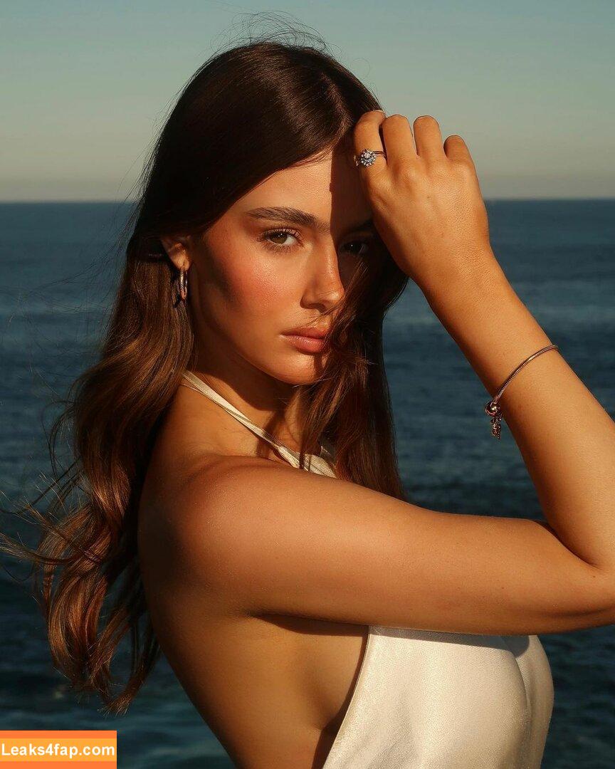 Ella Cervetto / ellacervetto слитое фото фото #0042