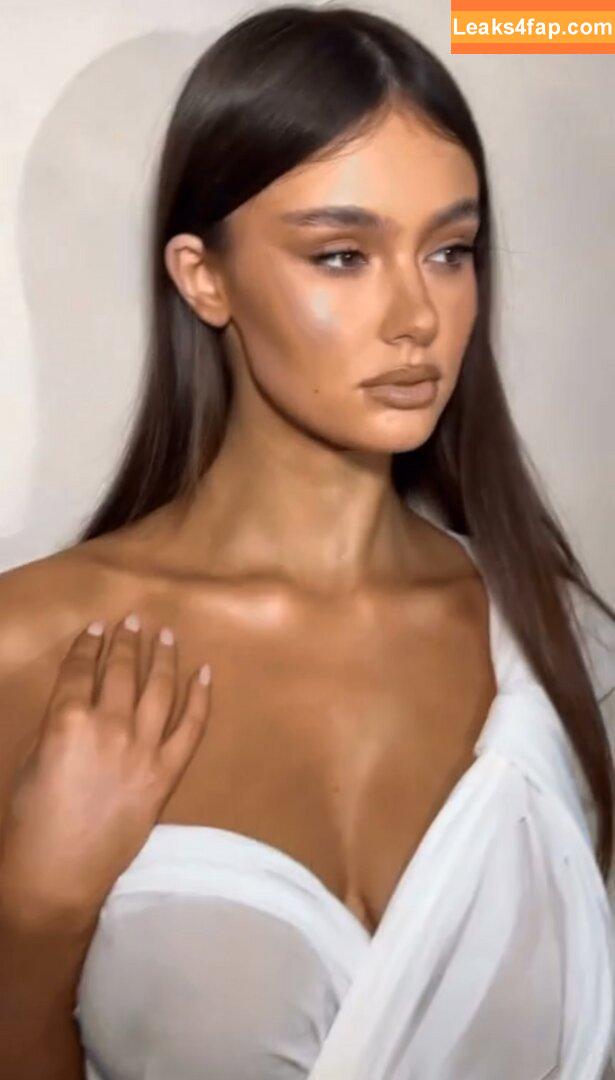 Ella Cervetto / ellacervetto слитое фото фото #0379