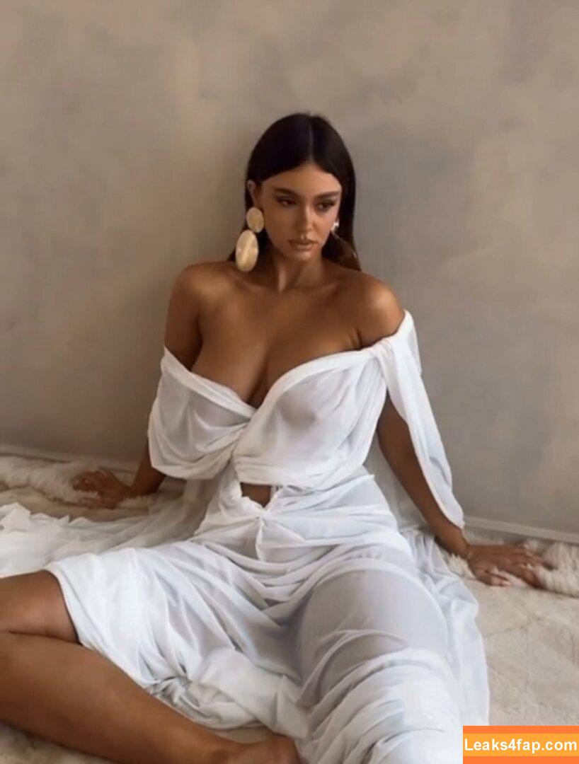 Ella Cervetto / ellacervetto слитое фото фото #0380