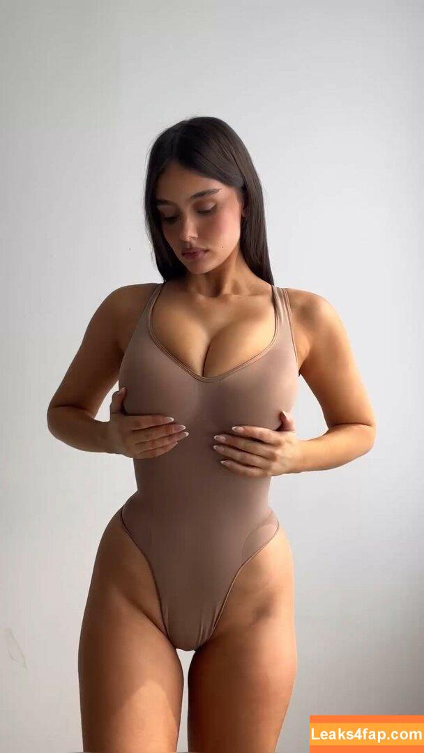 Ella Cervetto / ellacervetto слитое фото фото #0414