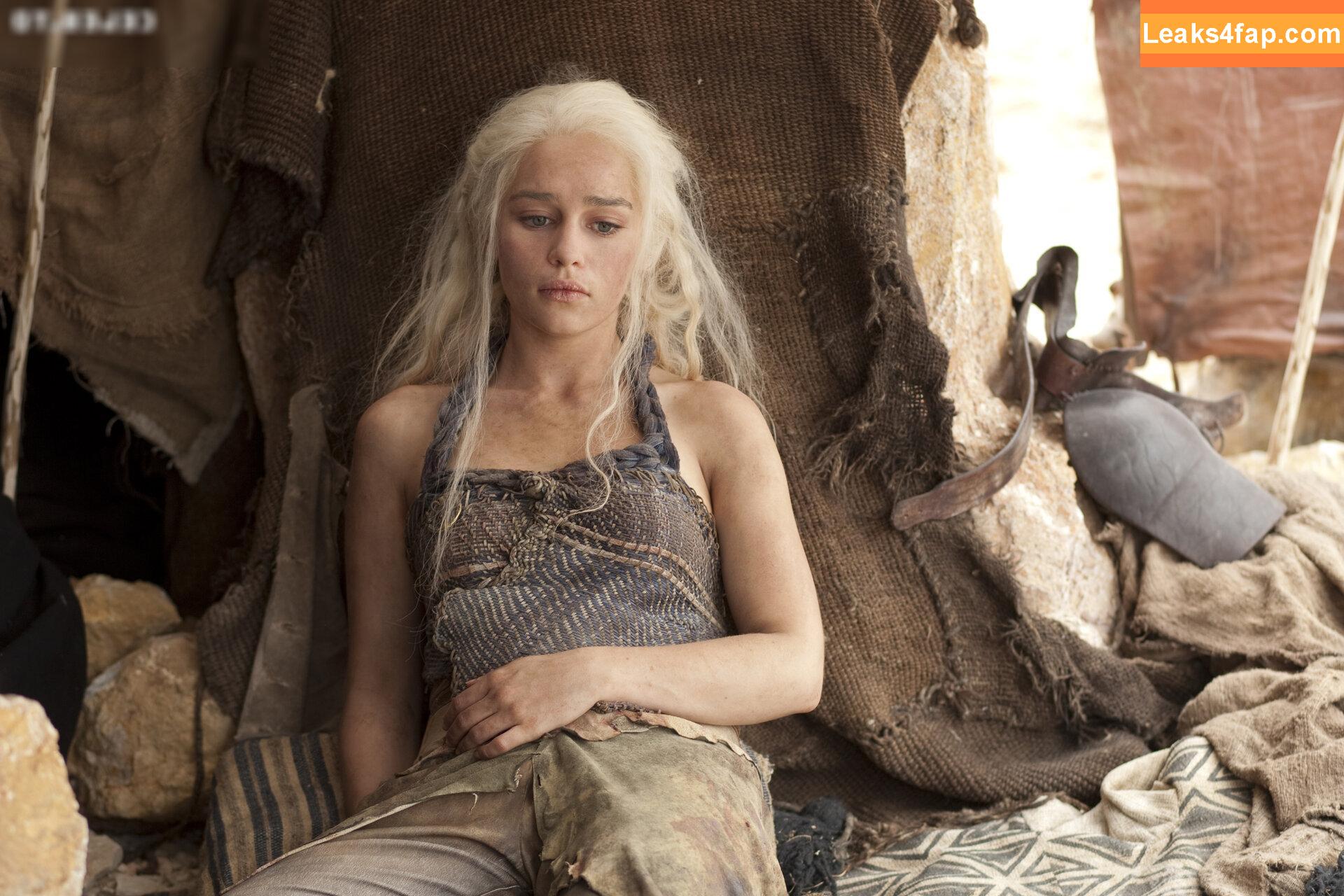 Emilia Clarke / clarkeyxo / emilia_clarke слитое фото фото #0136