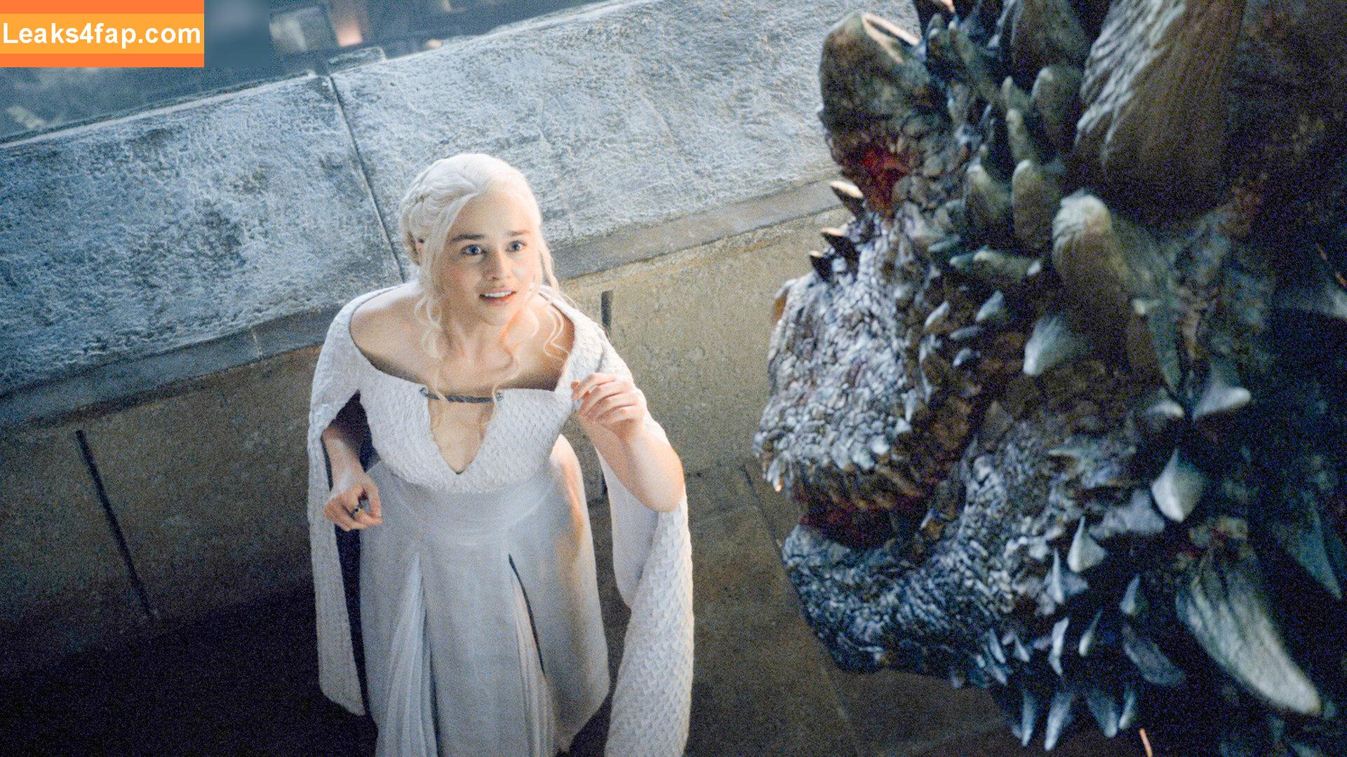Emilia Clarke / clarkeyxo / emilia_clarke leaked photo photo #0137