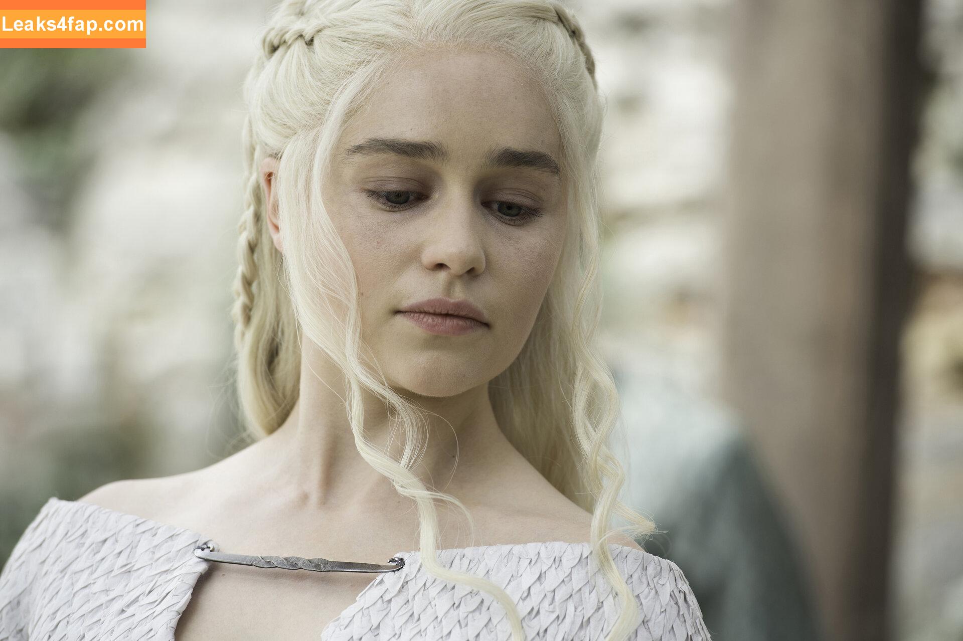 Emilia Clarke / clarkeyxo / emilia_clarke leaked photo photo #0144