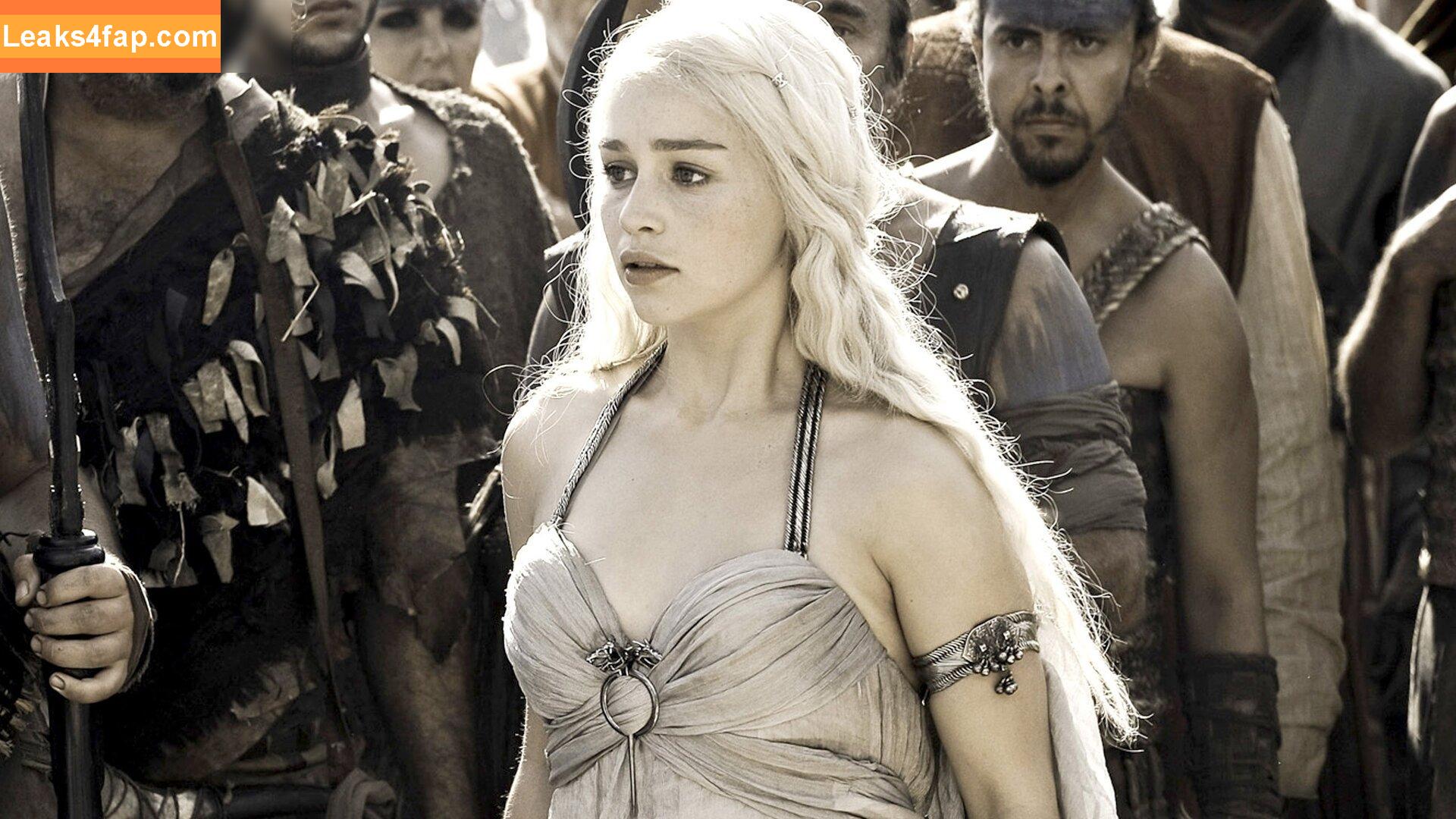 Emilia Clarke / clarkeyxo / emilia_clarke слитое фото фото #0147