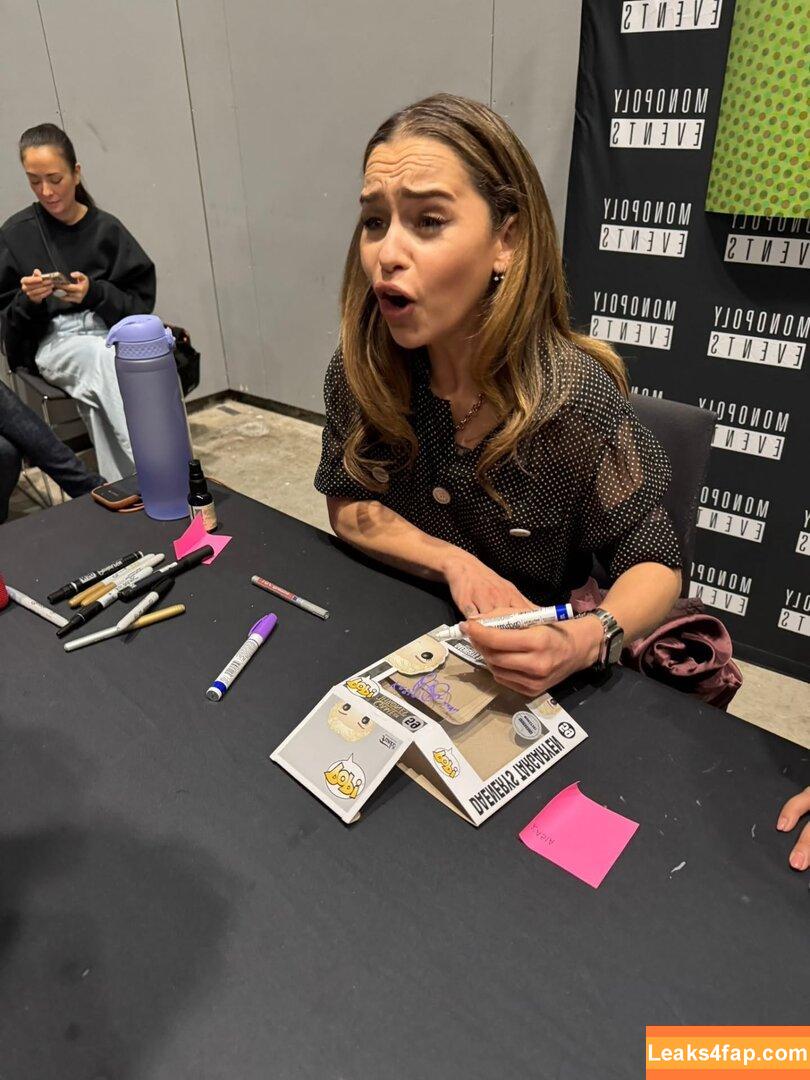 Emilia Clarke / clarkeyxo / emilia_clarke leaked photo photo #0180