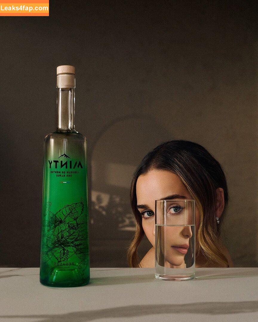 Emilia Clarke / clarkeyxo / emilia_clarke leaked photo photo #0197