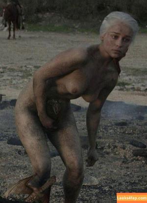 Emilia Clarke photo #0085