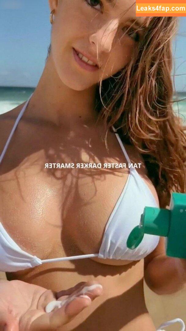 Emily Feld / emily.feld leaked photo photo #0331