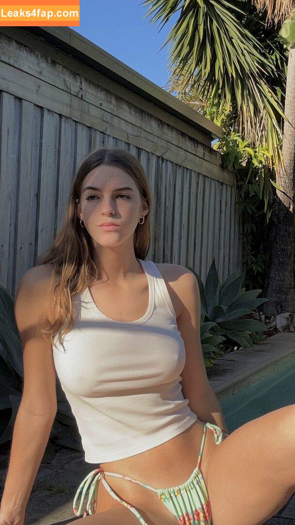 Emily Feld / emily.feld leaked photo photo #0648