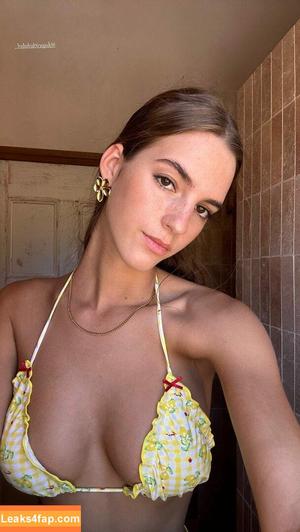 Emily Feld photo #0104