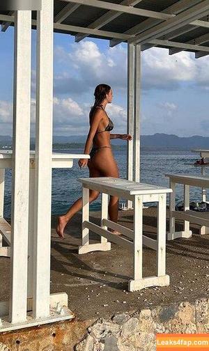 Emily Feld photo #0106