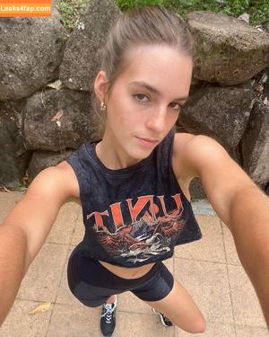 Emily Feld photo #0120