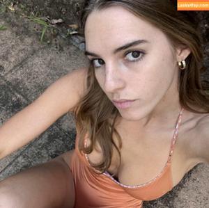 Emily Feld photo #0131