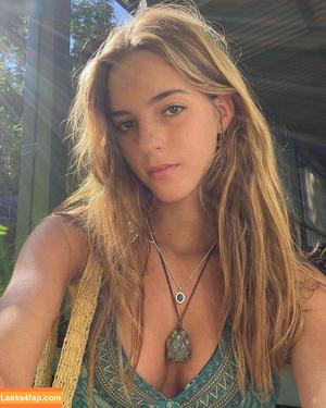 Emily Feld photo #0162