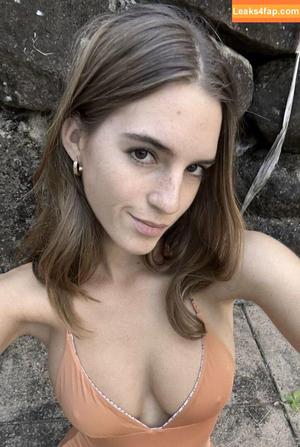 Emily Feld photo #0467
