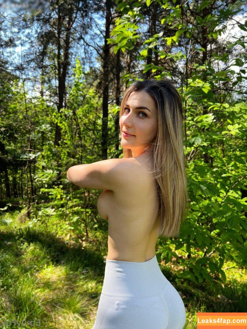 Emily Fox /  leaked photo photo #0026