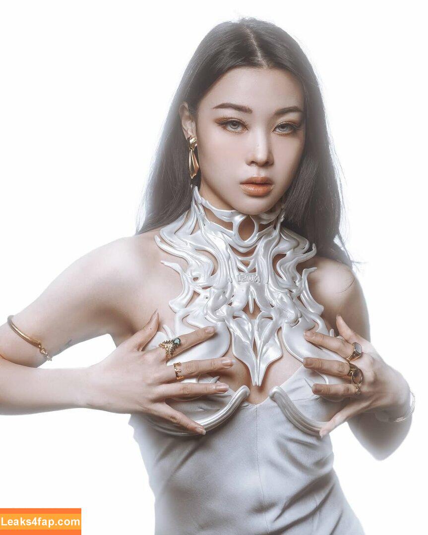 Emily Ghoul / emily mei / emily.ghoul / emilysgotissues слитое фото фото #0027