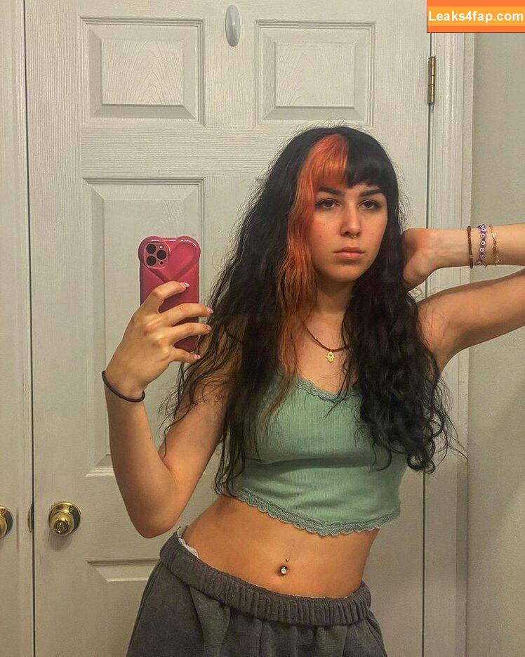 Emilybebe / eemi.l.yyy leaked photo photo #0023