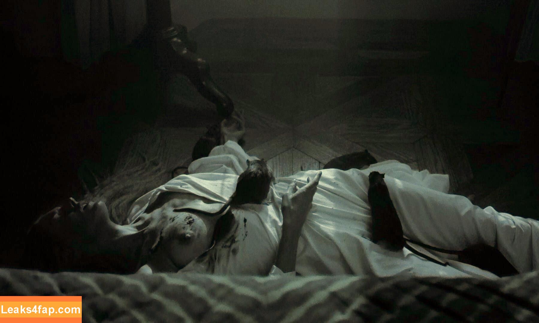 Emma Corrin / emmalouisecorrin leaked photo photo #0249