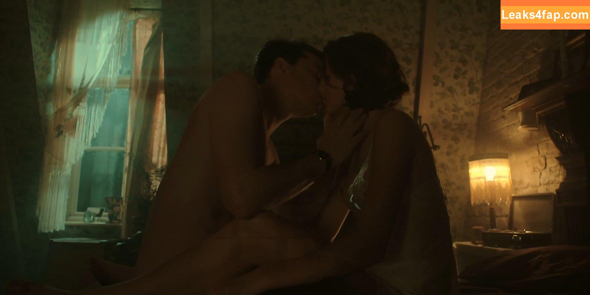 Emma Corrin / emmalouisecorrin leaked photo photo #0288