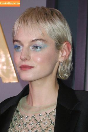 Emma Corrin photo #0058