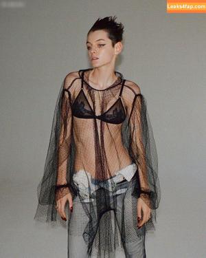 Emma Corrin photo #0130