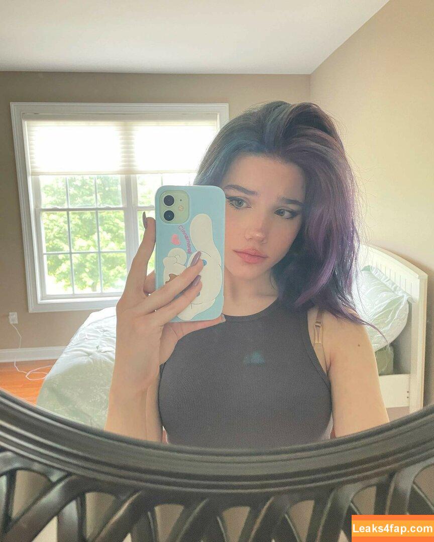 emmyuh / emmybeehz / emmyurr leaked photo photo #0023
