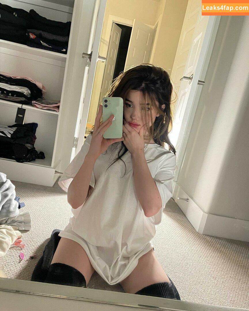 emmyuh / emmybeehz / emmyurr leaked photo photo #0033