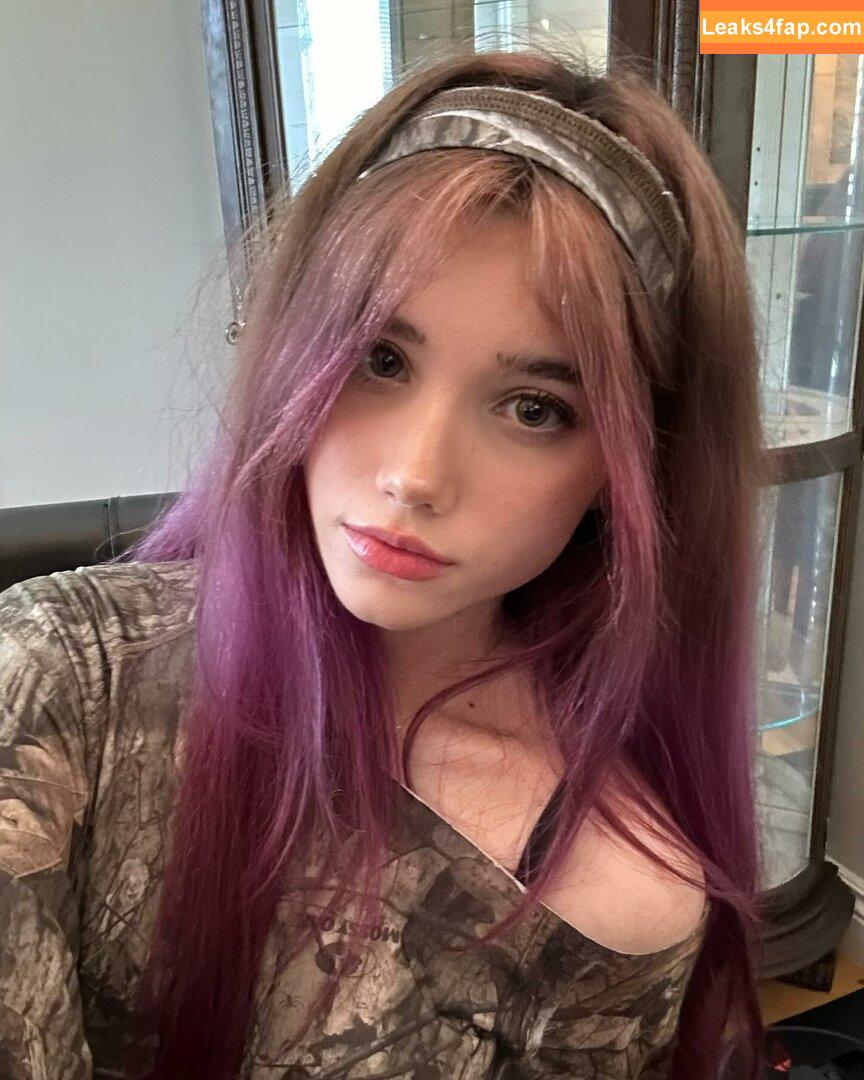 emmyuh / emmybeehz / emmyurr leaked photo photo #0049