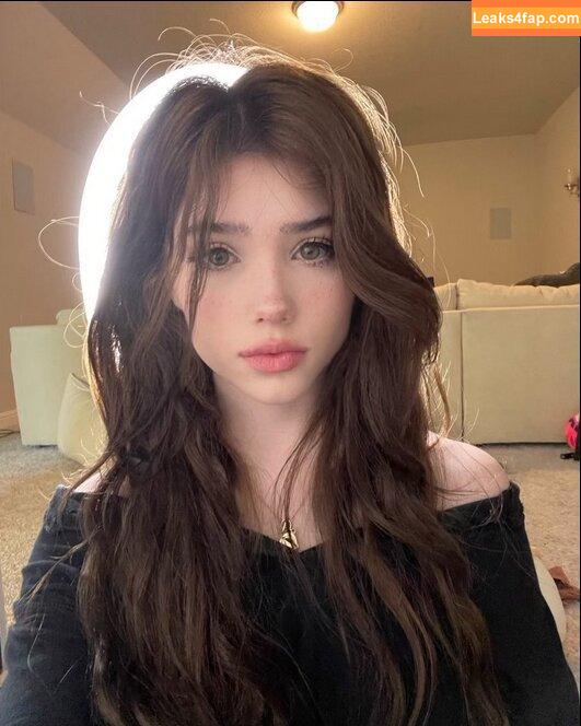 emmyuh / emmybeehz / emmyurr leaked photo photo #0051