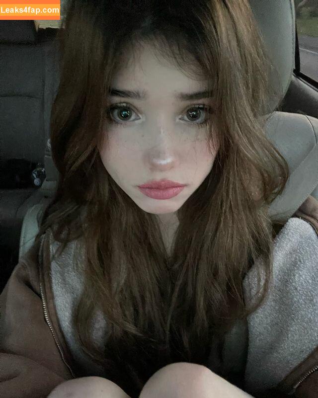 emmyuh / emmybeehz / emmyurr leaked photo photo #0053