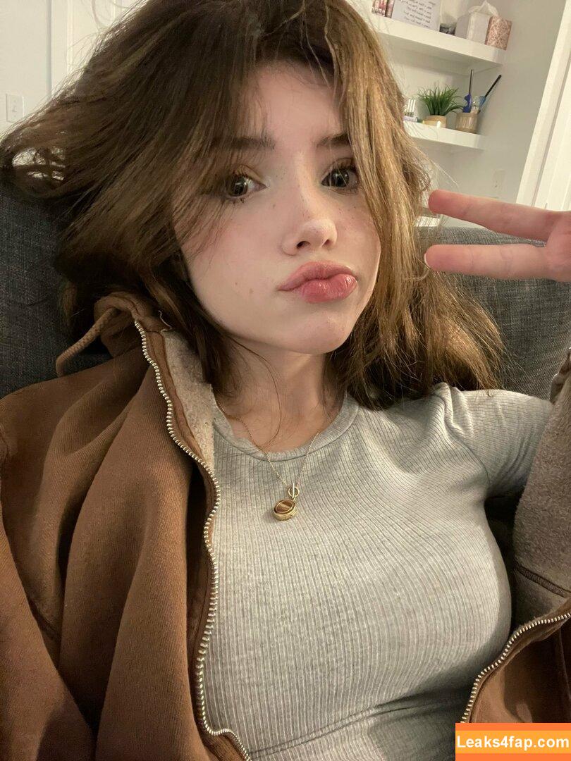 emmyuh / emmybeehz / emmyurr leaked photo photo #0058