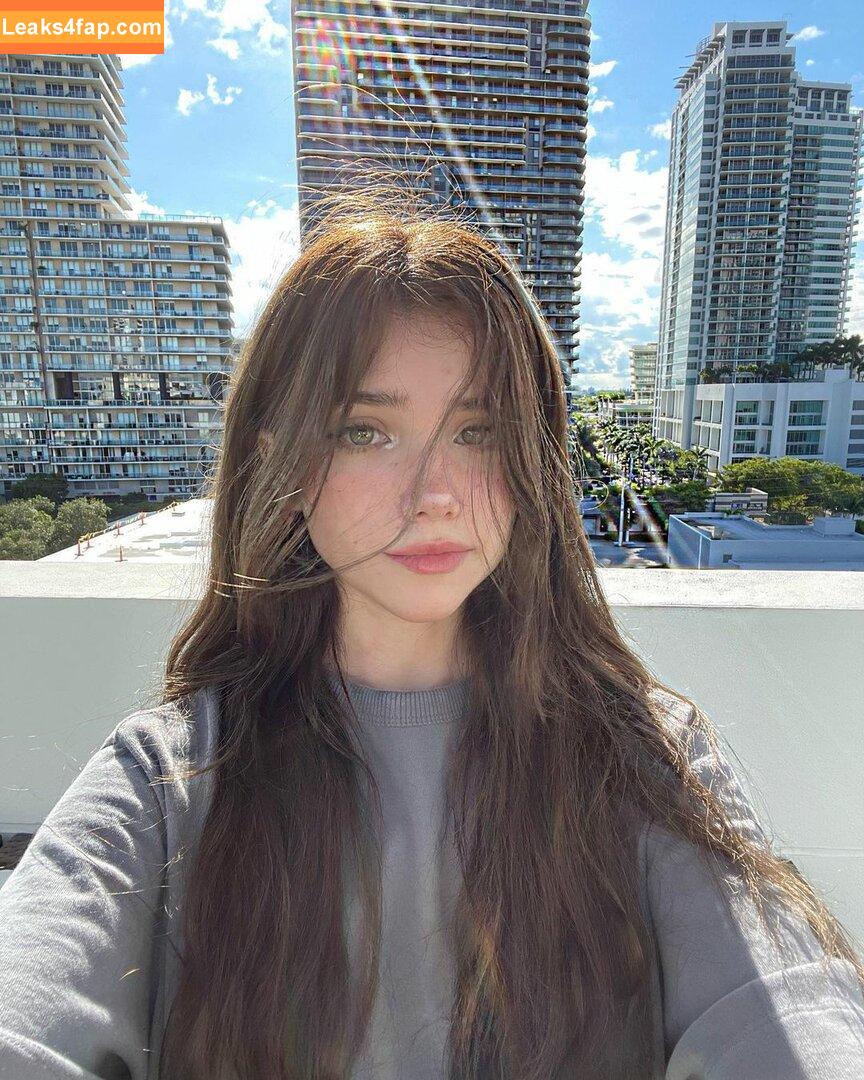 emmyuh / emmybeehz / emmyurr leaked photo photo #0070