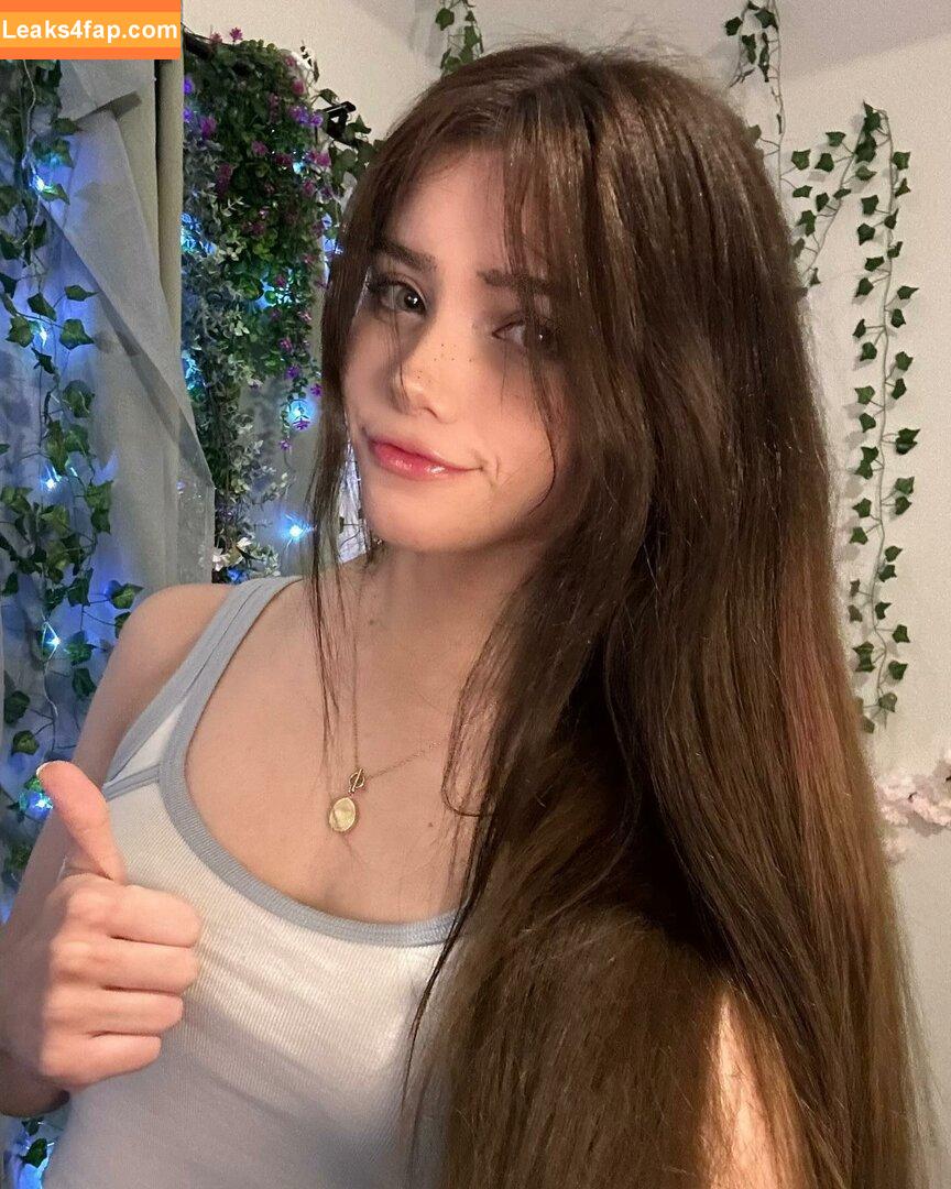 emmyuh / emmybeehz / emmyurr leaked photo photo #0077