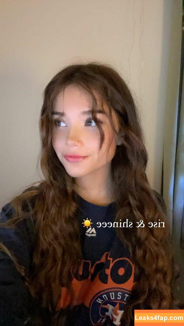 emmyuh / emmybeehz / emmyurr leaked photo photo #0093