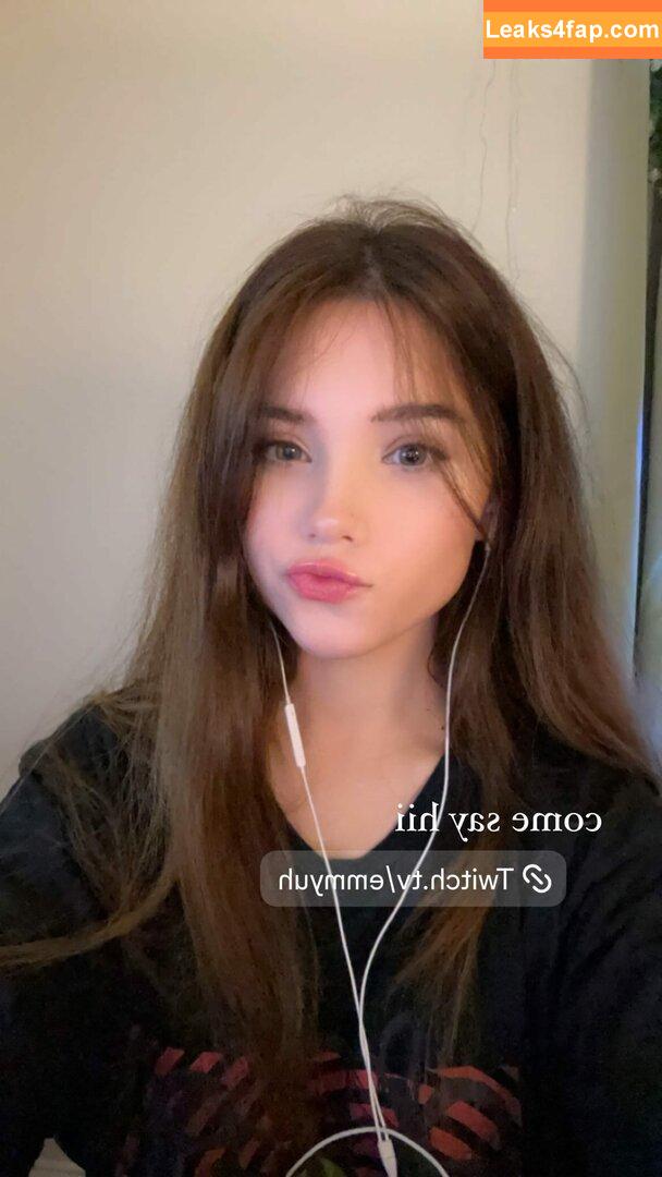 emmyuh / emmybeehz / emmyurr leaked photo photo #0098