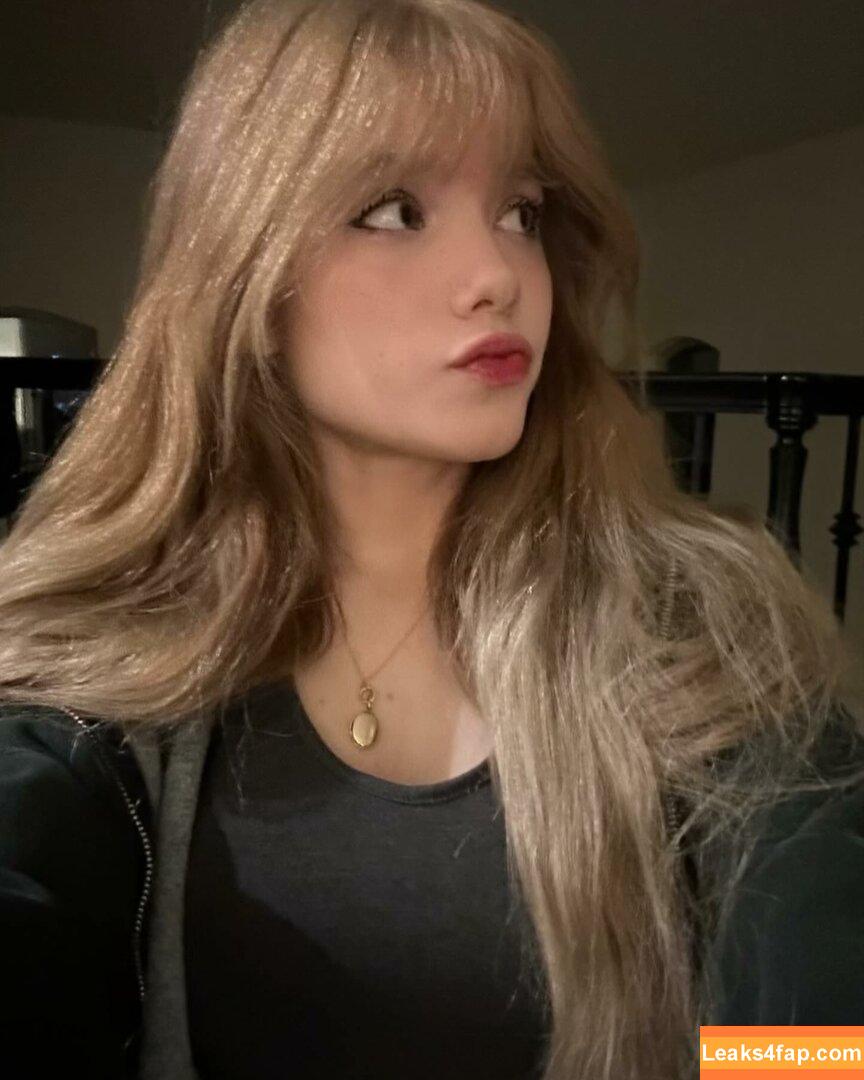 emmyuh / emmybeehz / emmyurr leaked photo photo #0109