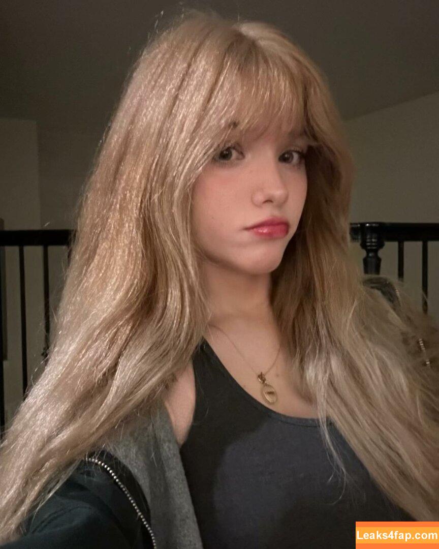 emmyuh / emmybeehz / emmyurr leaked photo photo #0114