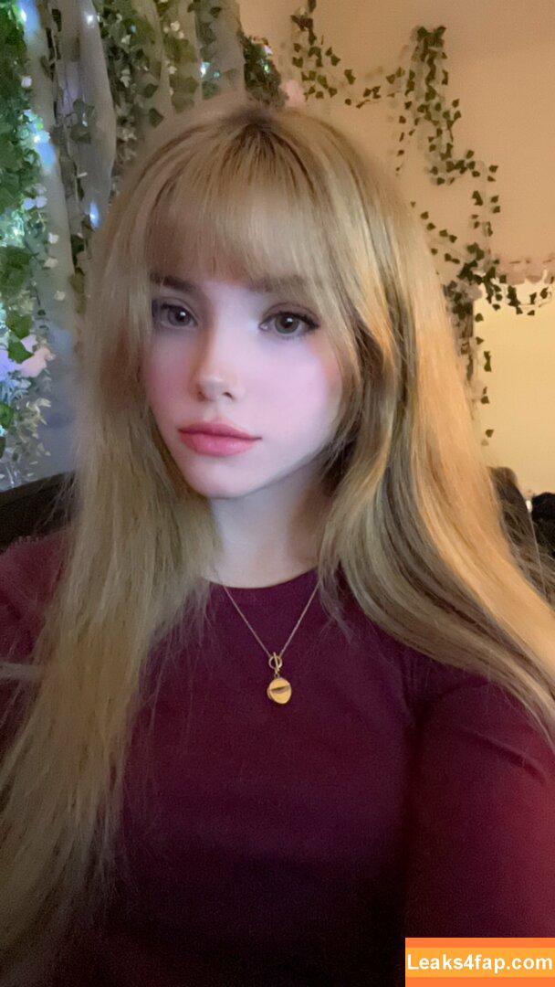 emmyuh / emmybeehz / emmyurr leaked photo photo #0122