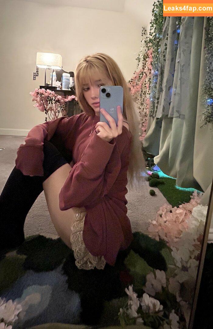 emmyuh / emmybeehz / emmyurr leaked photo photo #0128