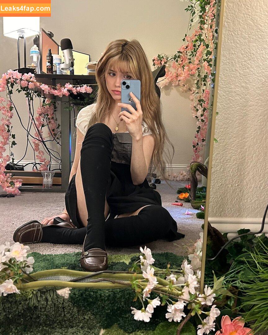 emmyuh / emmybeehz / emmyurr leaked photo photo #0143
