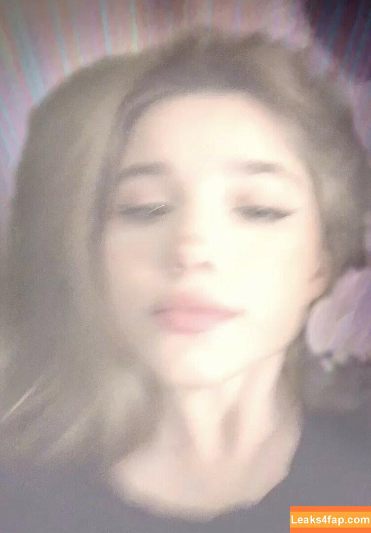 emmyuh / emmybeehz / emmyurr leaked photo photo #0147