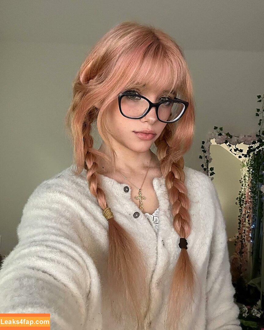 emmyuh / emmybeehz / emmyurr leaked photo photo #0170
