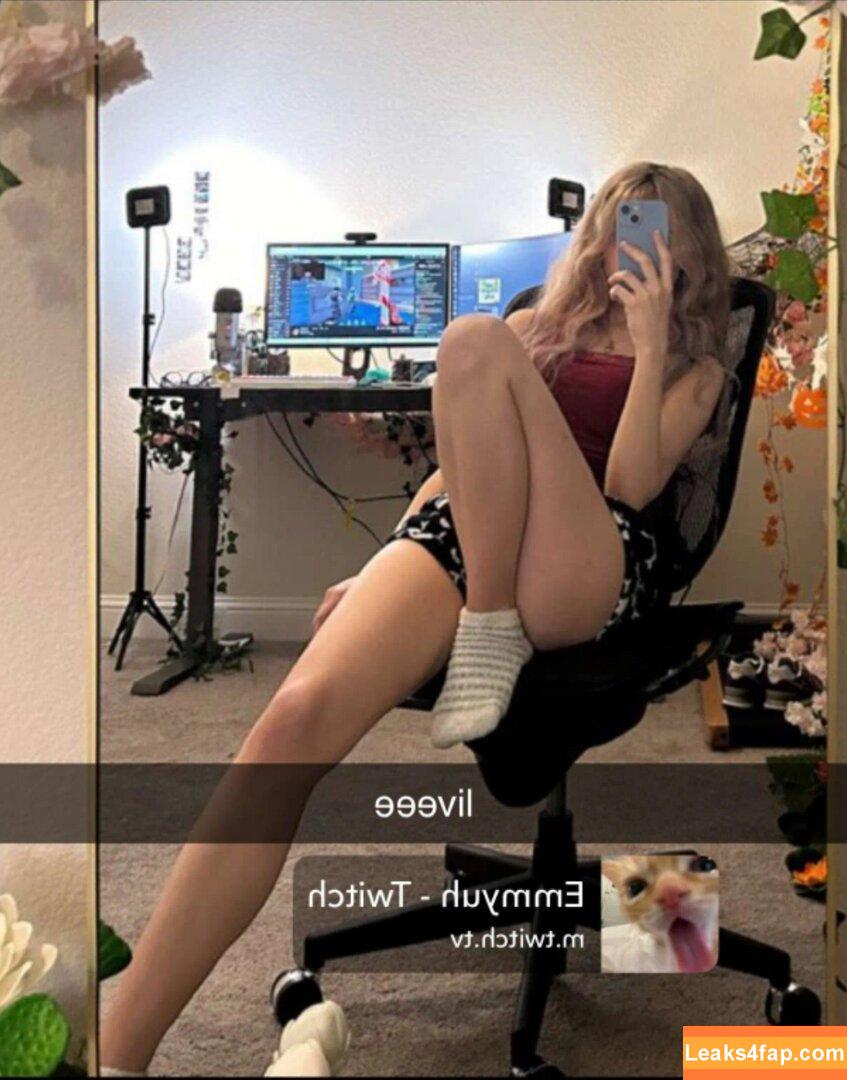 emmyuh / emmybeehz / emmyurr leaked photo photo #0189