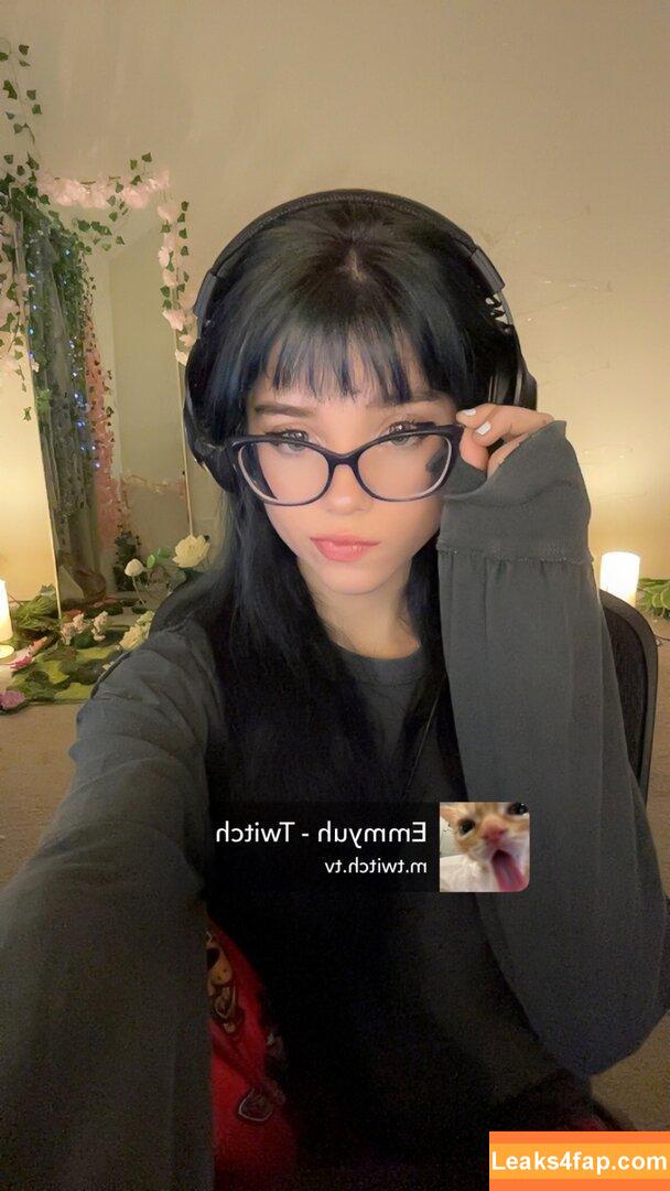 emmyuh / emmybeehz / emmyurr leaked photo photo #0198
