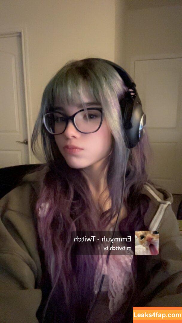 emmyuh / emmybeehz / emmyurr leaked photo photo #0229