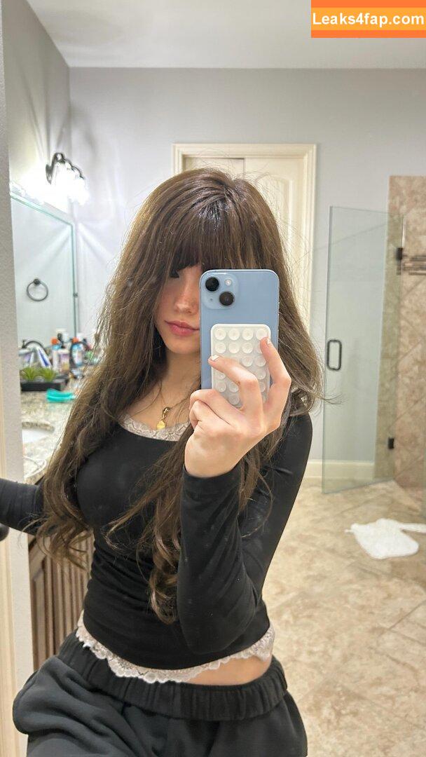 emmyuh / emmybeehz / emmyurr leaked photo photo #0235