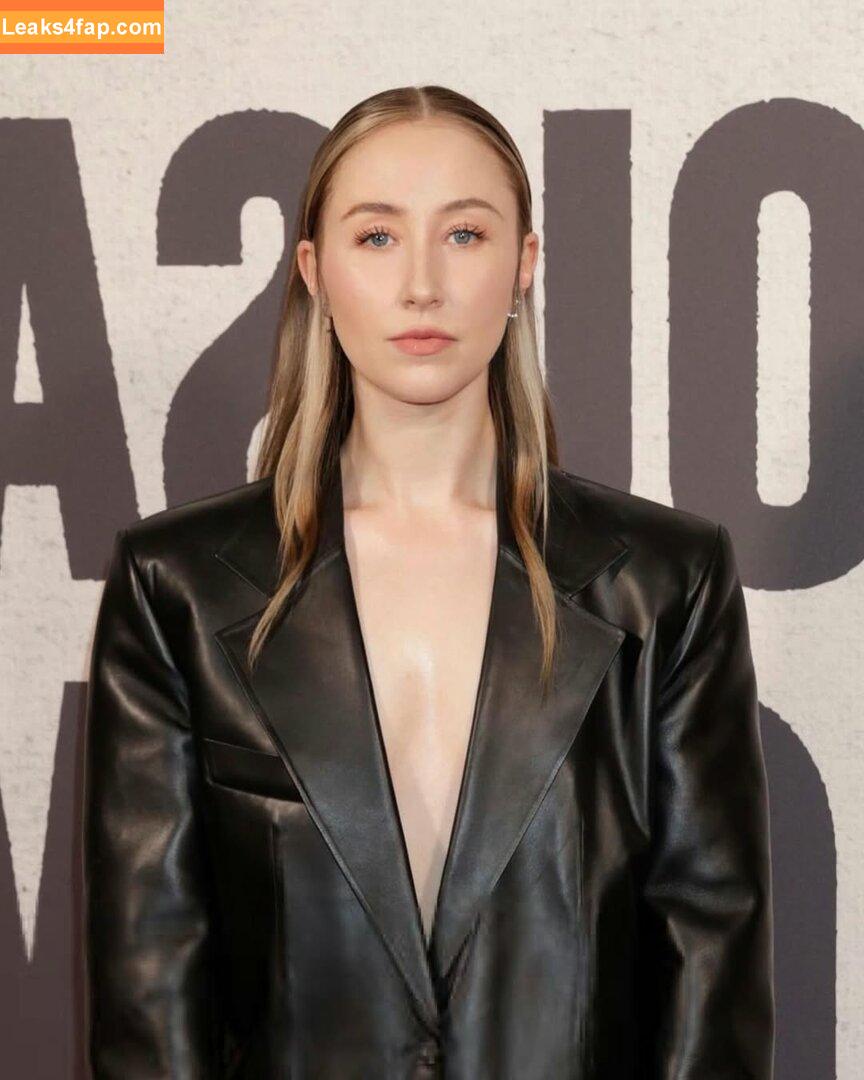 Erin Doherty /  leaked photo photo #0001